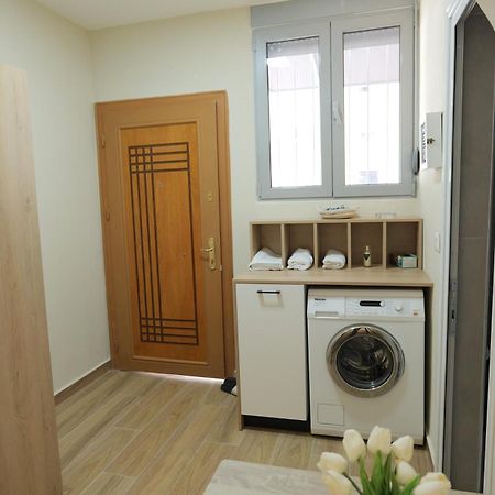 Hidden Gem 1 Appartement Tirana Buitenkant foto